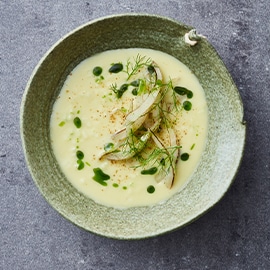 Venkelsoep met sinaasappel en oregano